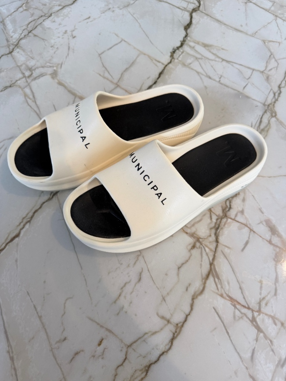 Municipal Men's Slides